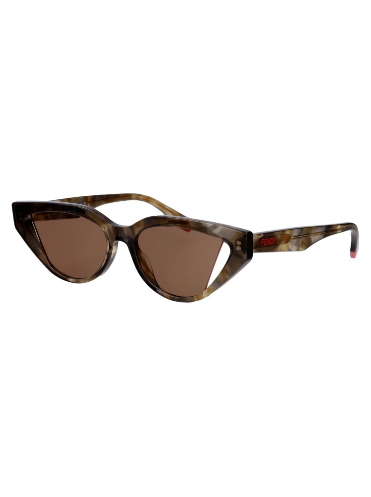 Fendi FE40009I - 56E - 52 Lunettes de soleil Havane foncé Œil de chat