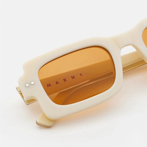 Marni SIN Lake Vostok Panna - 51 Lunettes de soleil Beige Angulaire