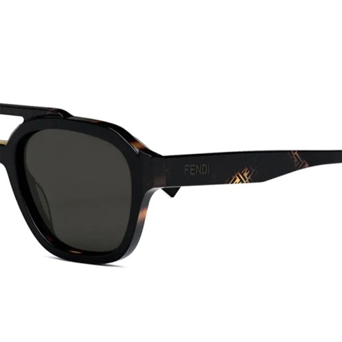 Fendi FE40076U - 01A - 52 Lunettes de soleil Noir, Havane foncé Pilote (Aviateur)