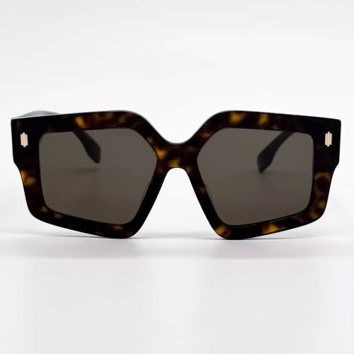 Fendi FE40162F - 52E - 54 Lunettes de soleil Havane foncé Angulaire