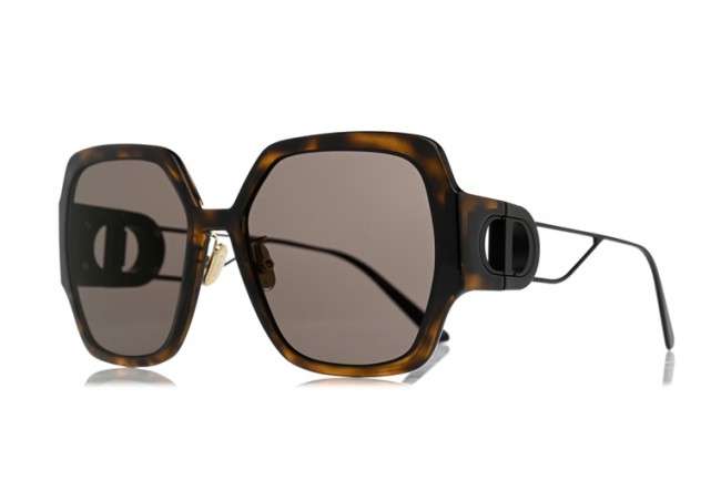 Avantages des lunettes de soleil larges