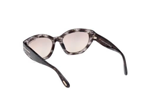 Tom Ford FT1086 PENNY - 55C - 55 Lunettes de soleil Havane Œil de chat