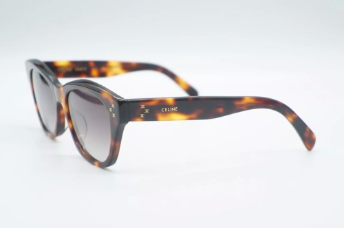 Celine CL40217U - 53K - 55 Lunettes de soleil Havane Coussin arrondi