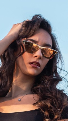 Givenchy GV40013U - 32G - 59 Lunettes de soleil Or Œil de chat