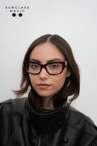 Balenciaga BB0364OA - 002 - 55 Cadres optiques Noir, Rouge, À motifs Angulaire