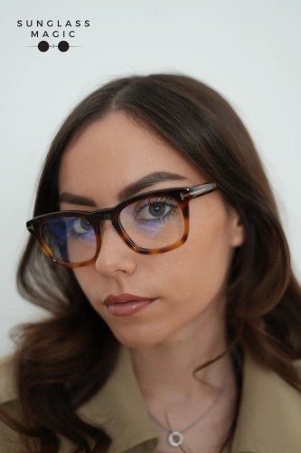 Tom Ford FT5870-B - 056 - 50 - AVEC DES VERRES À FILTRE ANTI LUMIÈRE BLEU-VIOLET Cadres optiques Havane Angulaire