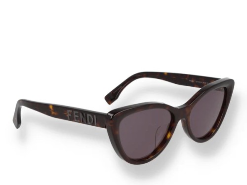 Fendi FE40087U - 52A - 55 Lunettes de soleil Havane foncé Œil de chat